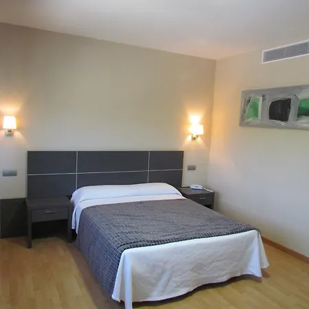 Hotell Nova Senia 4*